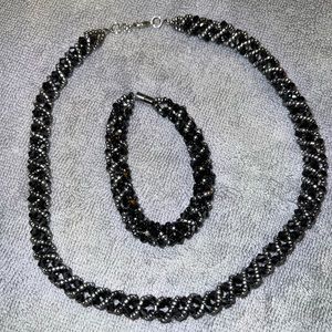 Beautiful crystal necklace and bracelet set- Black shimmer rocks- GORGEOUS!!